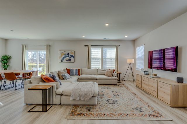 2356 Robert Gwynne Dr, Smyrna, TN 37167