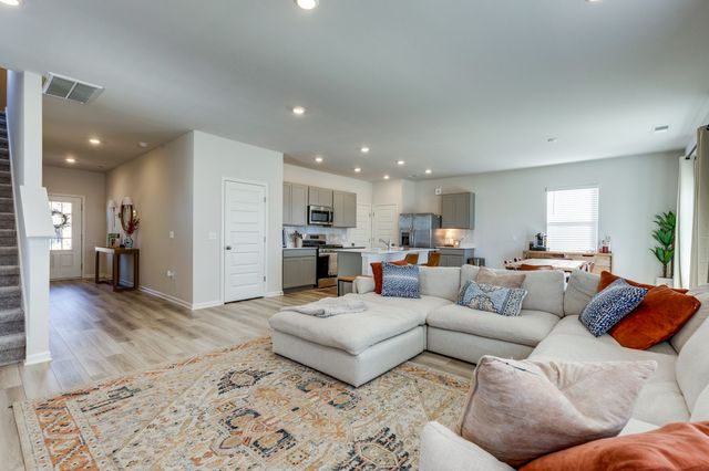 2356 Robert Gwynne Dr, Smyrna, TN 37167