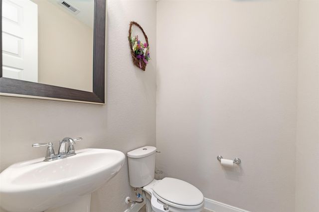 1984 Highland Meadows Drive, Pearland, TX 77089