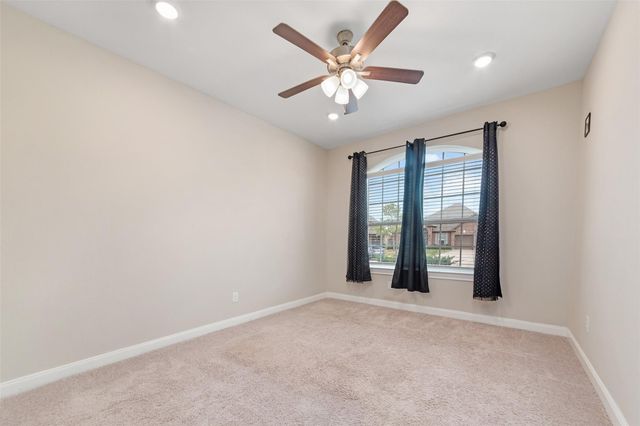 1984 Highland Meadows Drive, Pearland, TX 77089