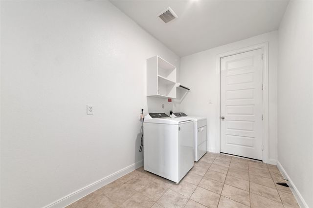 1984 Highland Meadows Drive, Pearland, TX 77089