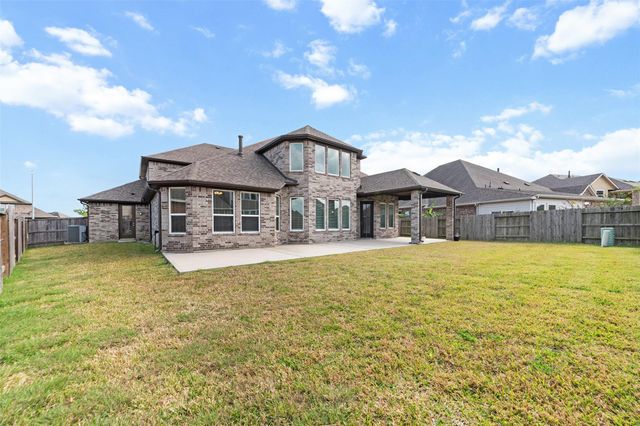 1984 Highland Meadows Drive, Pearland, TX 77089