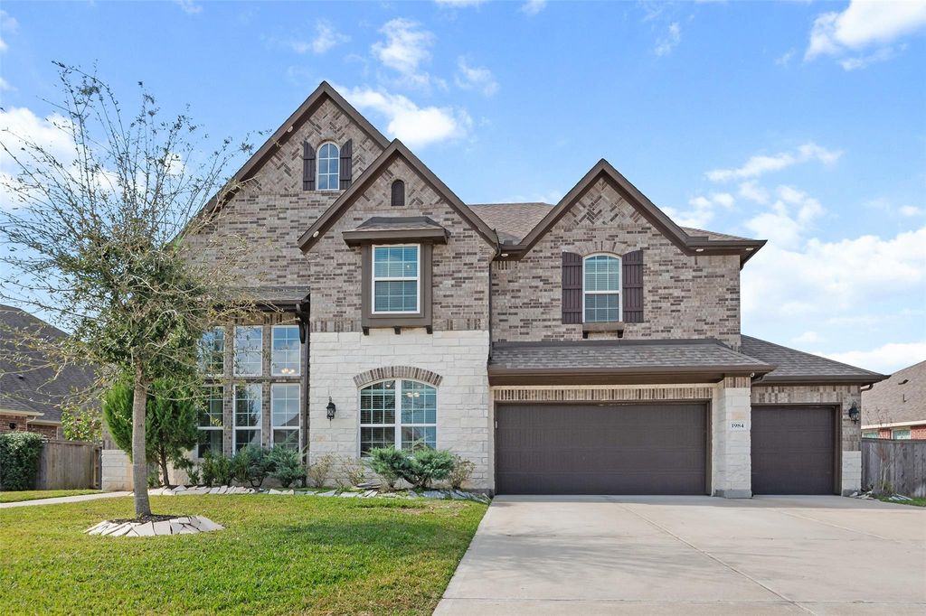 1984 Highland Meadows Drive, Pearland, TX 77089