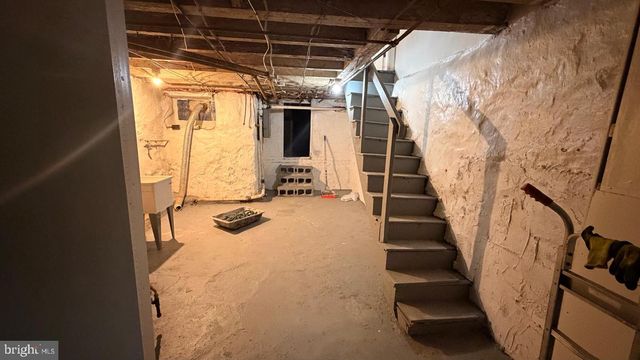 2142 CARVER ST, Philadelphia, PA 19124