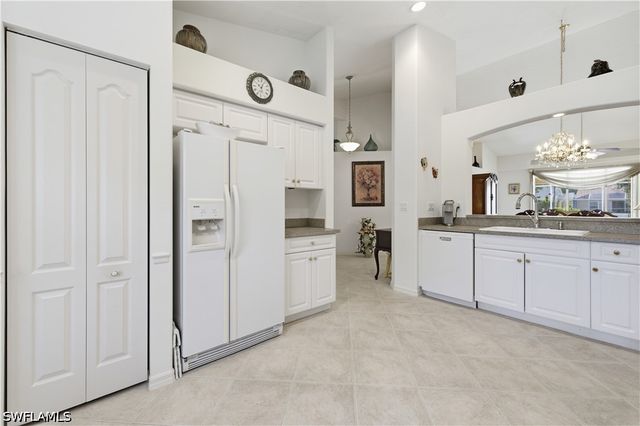 8024 SIVON WAY 905, Naples, FL 34119