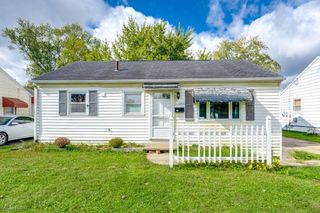 2303 Bollinger Avenue NE, Canton, OH 44705