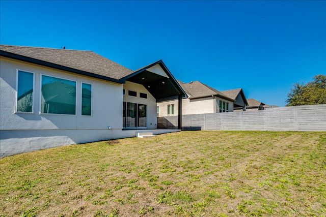 1533 Jay Wolf DR, Georgetown, TX 78628