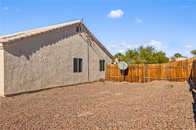 2348 E Parkside Drive, Mohave Valley, AZ 86440