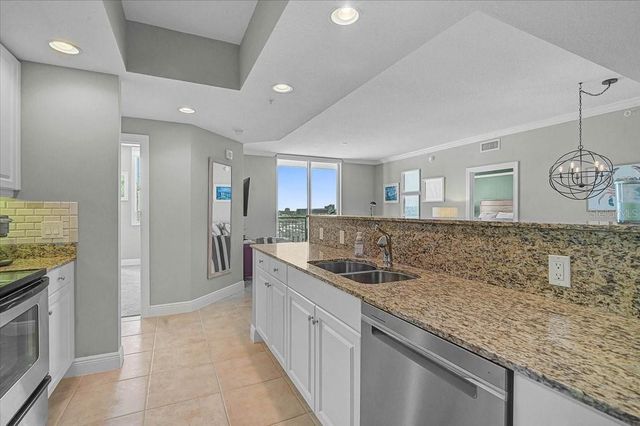 800 N TAMIAMI TRAIL 910, Sarasota, FL 34236