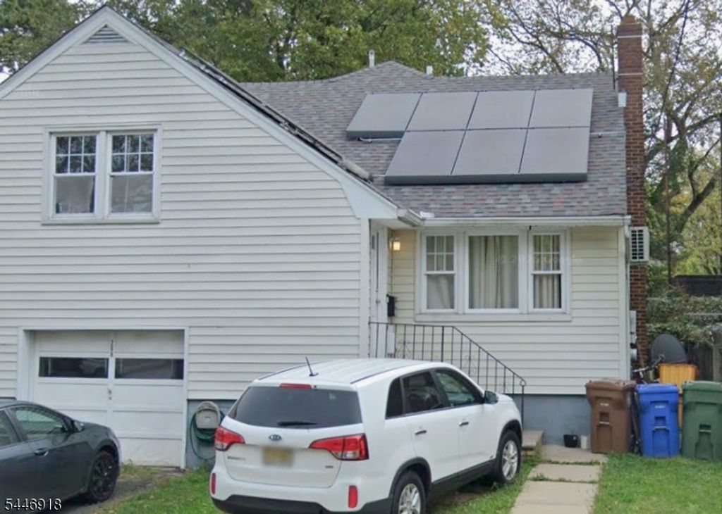 208 E Price St, Linden City, NJ 07036