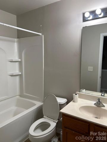 11040 Derryrush Drive, Charlotte, NC 28213