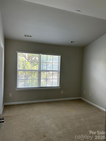 11040 Derryrush Drive, Charlotte, NC 28213