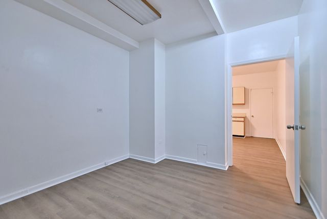 7460 W Belmont Avenue, Chicago, IL 60634