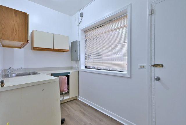 7460 W Belmont Avenue, Chicago, IL 60634