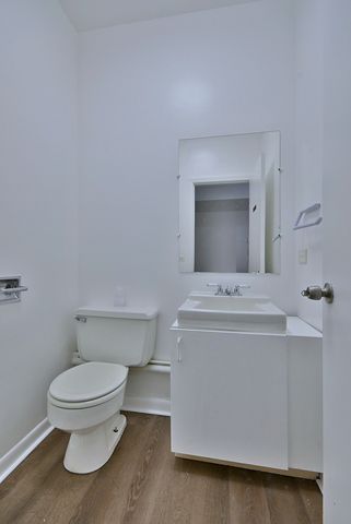 7460 W Belmont Avenue, Chicago, IL 60634