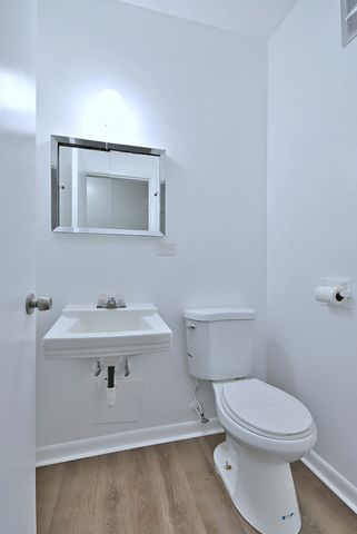 7460 W Belmont Avenue, Chicago, IL 60634