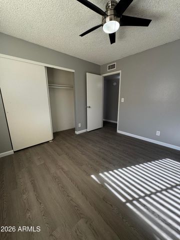 6527 N 67TH Avenue 104, Glendale, AZ 85301