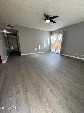 6527 N 67TH Avenue 104, Glendale, AZ 85301