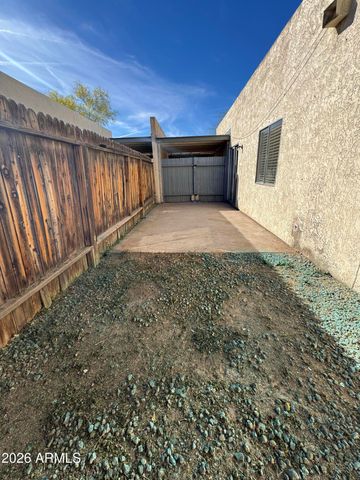 6527 N 67TH Avenue 104, Glendale, AZ 85301