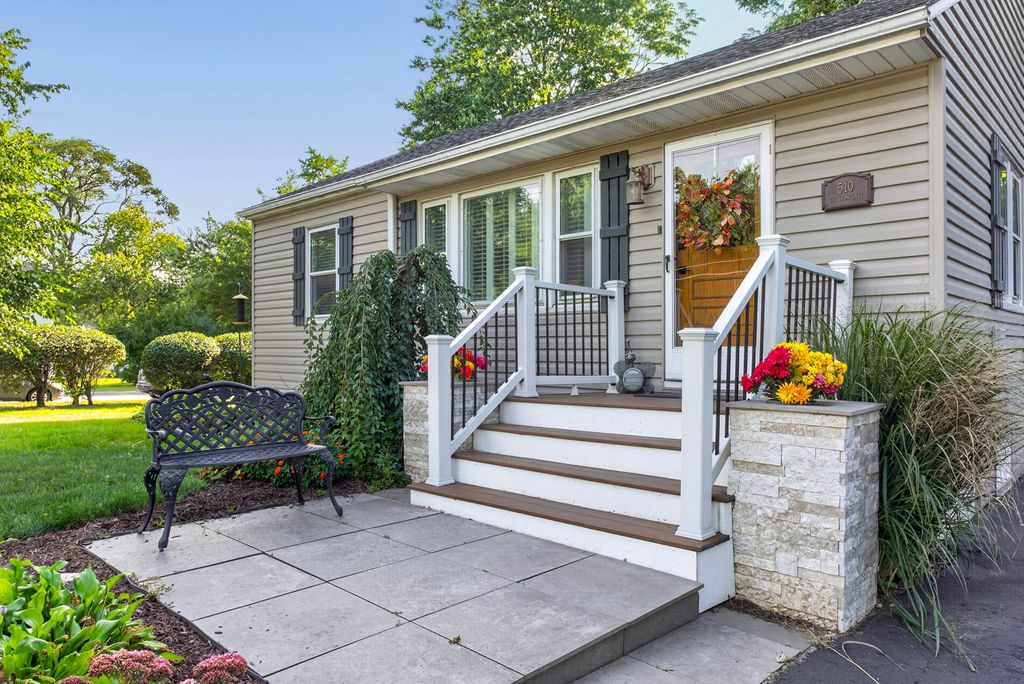 510 Grove Street, Wood Dale, IL 60191
