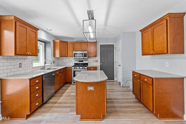 805 Old Ash Court, Wake Forest, NC 27587