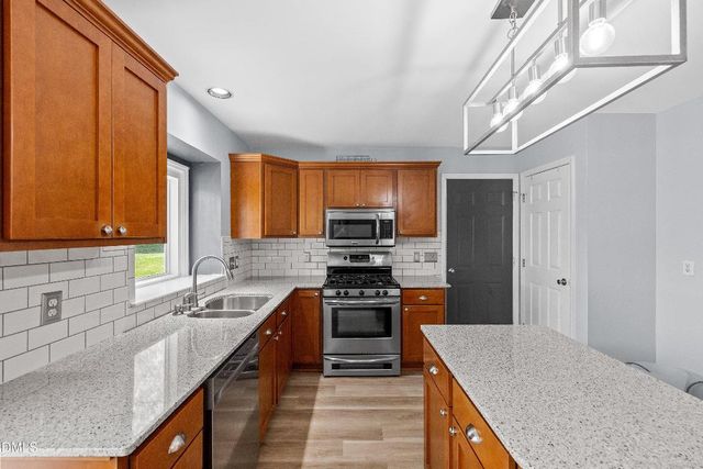 805 Old Ash Court, Wake Forest, NC 27587