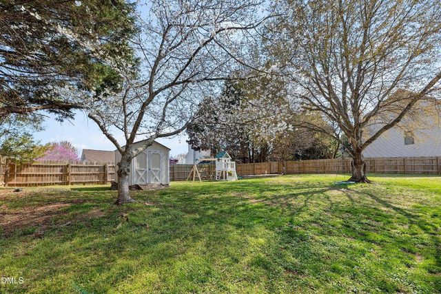 805 Old Ash Court, Wake Forest, NC 27587