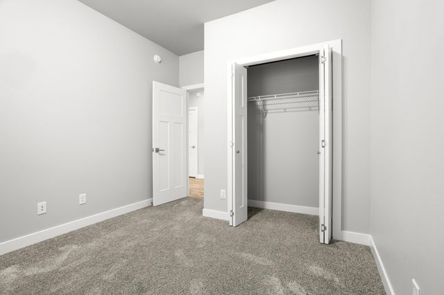 6861 67th Street S, Horace, ND 58047