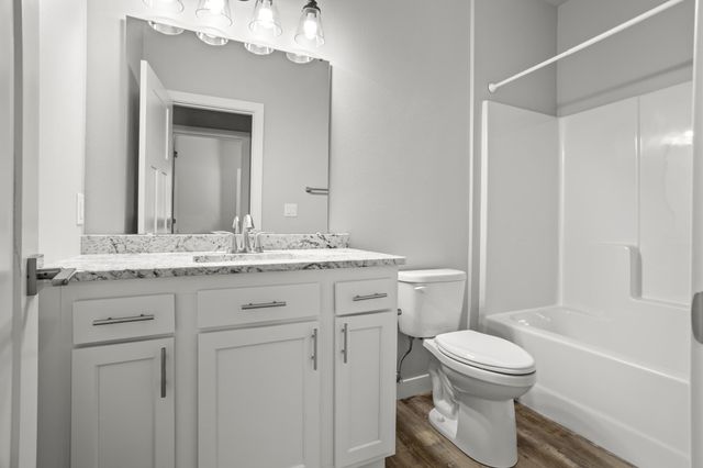 6861 67th Street S, Horace, ND 58047