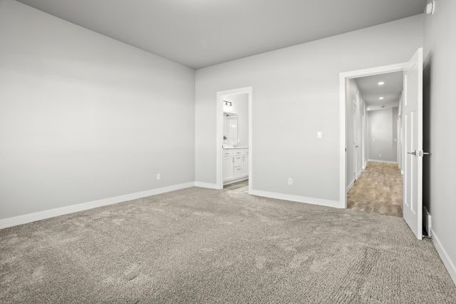 6861 67th Street S, Horace, ND 58047