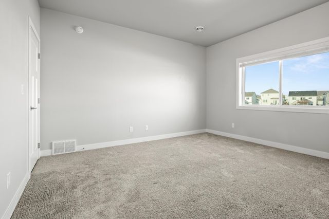 6861 67th Street S, Horace, ND 58047