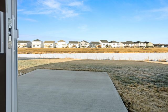 6861 67th Street S, Horace, ND 58047