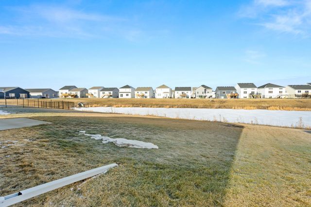 6861 67th Street S, Horace, ND 58047