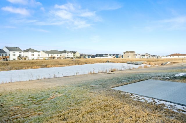 6861 67th Street S, Horace, ND 58047