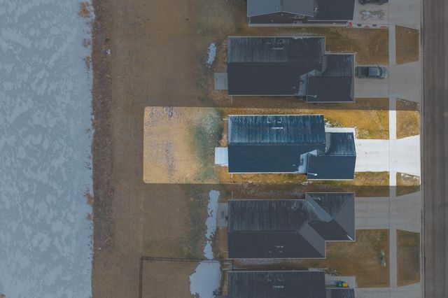 6861 67th Street S, Horace, ND 58047