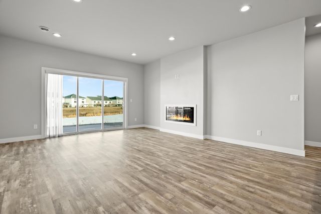 6861 67th Street S, Horace, ND 58047