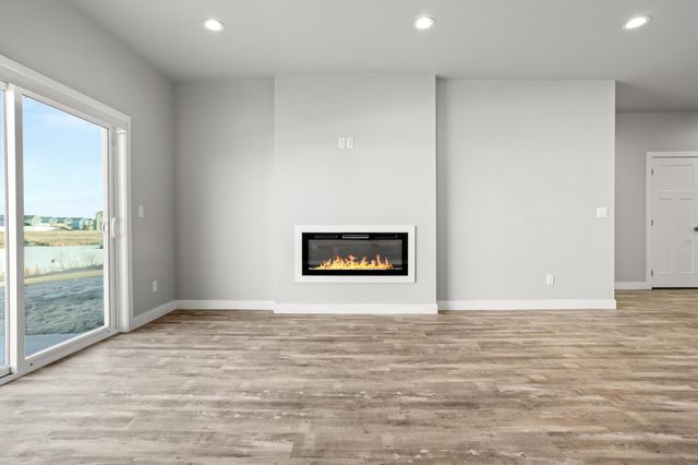 6861 67th Street S, Horace, ND 58047