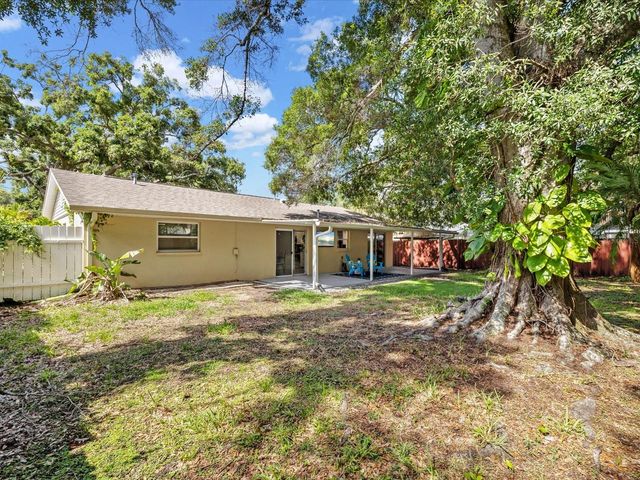 150 SUNCREST DRIVE, Safety Harbor, FL 34695