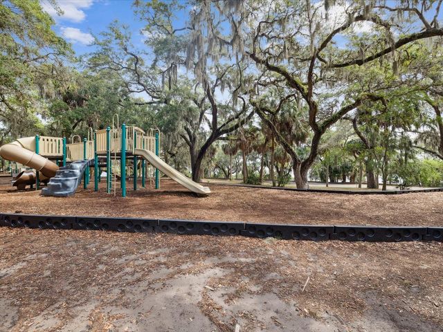 150 SUNCREST DRIVE, Safety Harbor, FL 34695