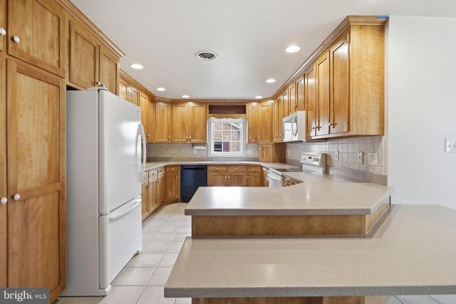 321 SUELINN DRIVE, Chambersburg, PA 17201