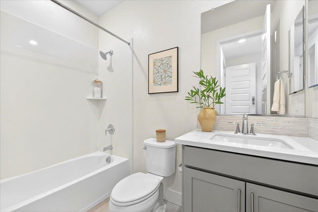 1340 Civic Center Drive 4, Santa Clara, CA 95050