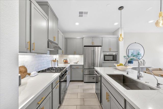 1340 Civic Center Drive 4, Santa Clara, CA 95050