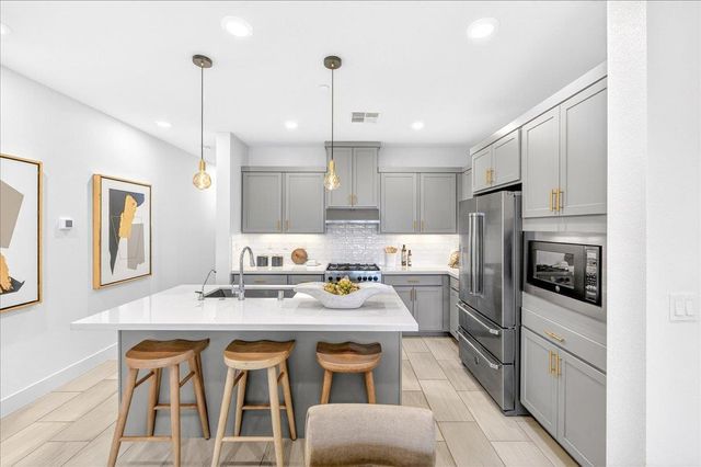 1340 Civic Center Drive 4, Santa Clara, CA 95050