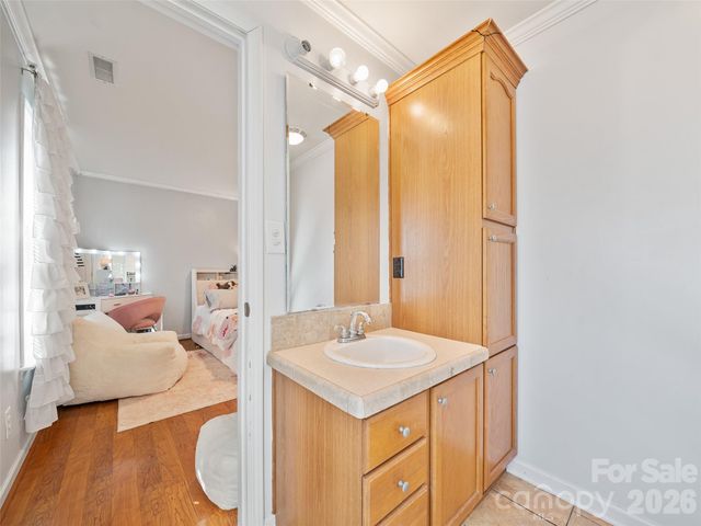 221 Creed Pittman Road, Spruce Pine, NC 28777