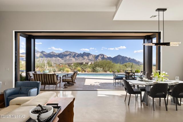 1814 W Tortolita Mountain Circle, Oro Valley, AZ 85755