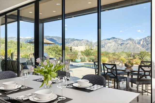 1814 W Tortolita Mountain Circle, Oro Valley, AZ 85755