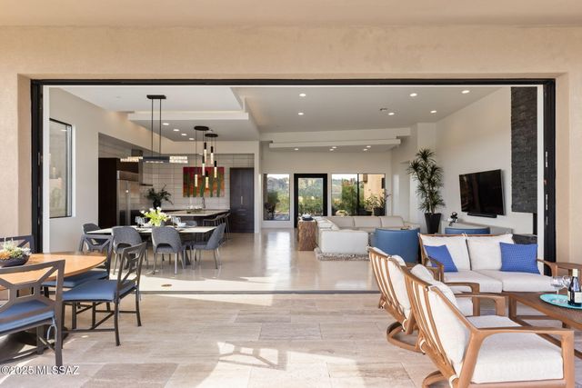 1814 W Tortolita Mountain Circle, Oro Valley, AZ 85755