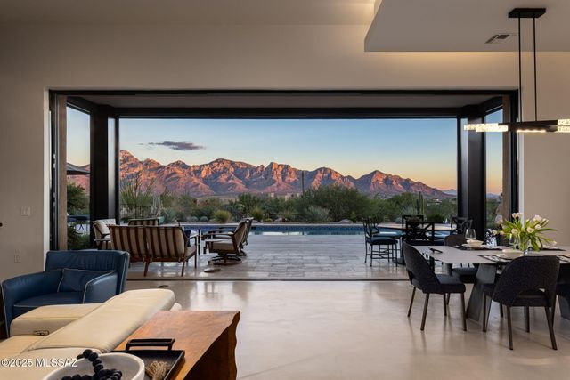 1814 W Tortolita Mountain Circle, Oro Valley, AZ 85755