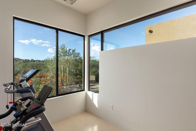 1814 W Tortolita Mountain Circle, Oro Valley, AZ 85755