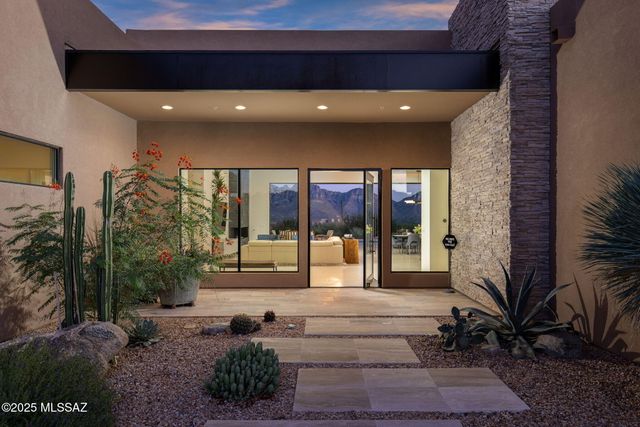 1814 W Tortolita Mountain Circle, Oro Valley, AZ 85755